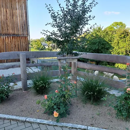 Semesterbostad Alpaka Glueck